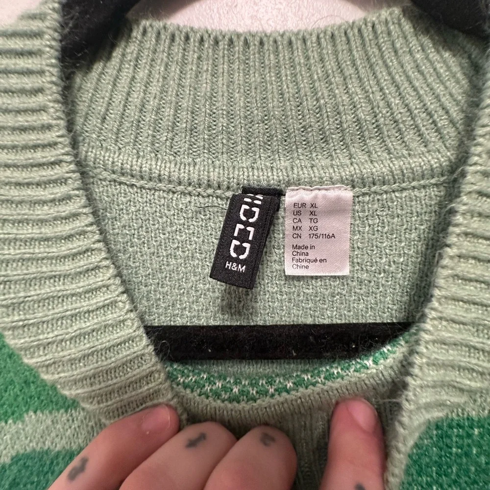 Divided Green and White Butterfly Sweater - Picture 3 of 10
